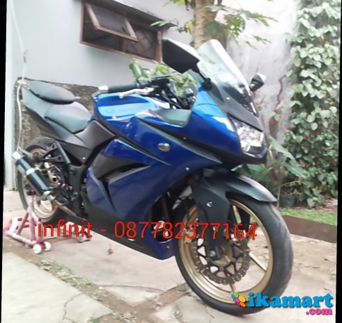 Jual kawasaki Ninja 250 R Karbu 2010 not cbr 150 R15 R25 