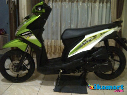 JUAL HONDA BEAT  F1 2013 Hijau  putih mulus Motor