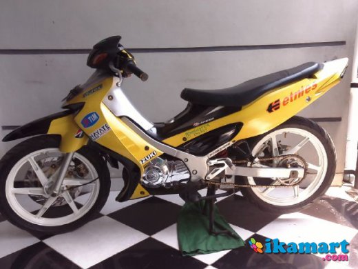 Jual SATRIA HIU 2004 Kuning hitam - Motor