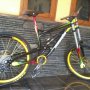 Jual Polygon Collosus DH 2010