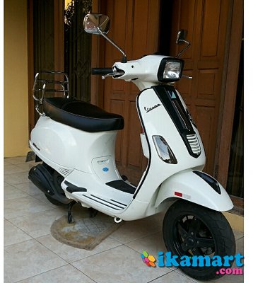 Jual Vespa Piaggio S150 3v ie Putih 2013 Motor