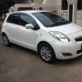 Jual yaris J 2011 A/T putih plat B mulus