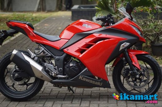 Jual Kawasaki Ninja  250  FI  Tahun  2013 Merah Mulus Motor 