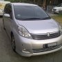 JUAL TOYOTA ISIS 1.8 AT 2006 Silver Mulus
