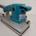 MAKITA FINISHING SANDER 9045 B