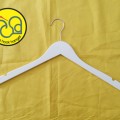 JUAL HANGER KAYU MURAH, WARNA NATURAL ATAU SESUAI PILIHAN