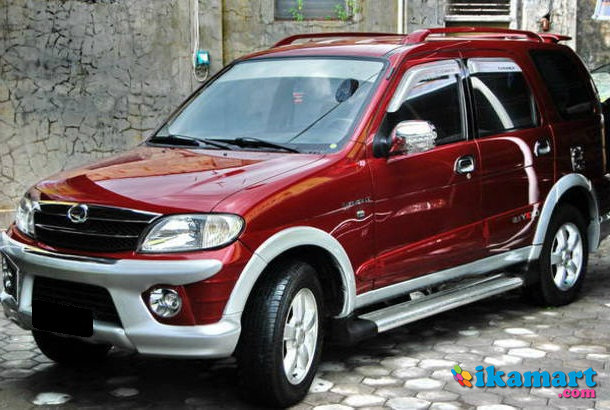 Daihatsu Taruna OXXY FGX 1.5cc Thn 2005 MERAH - Mobil