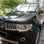 Jual Pajero sport exceed 2009 hitam km 15.000 jalan