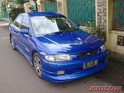 Mazda 323 Familia 1.8 1999 Mobil bagus sekali - Mobil