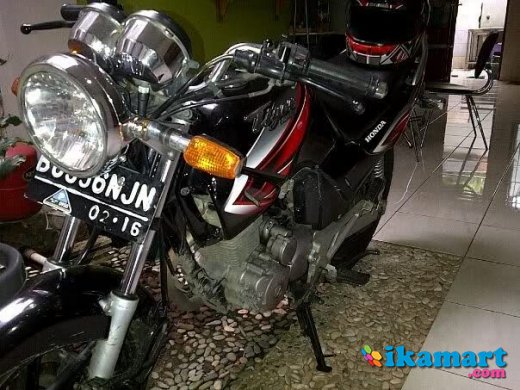 Jual CEPAT Motor HONDA TIGER 2000 BLACK CW - 2006 - Motor