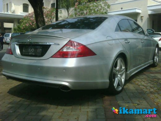 Mercy CLS 350 06 silver - Mobil