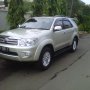 jual fortuner diesel matik 2010 plat DKI