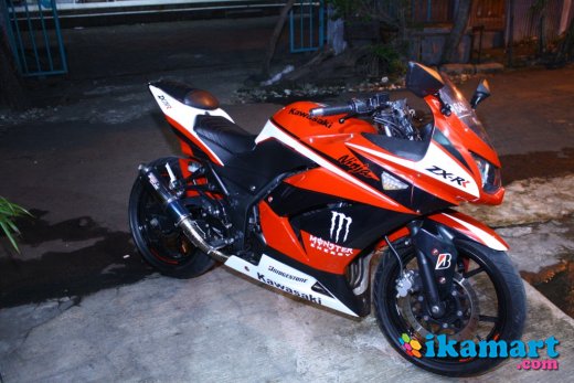 Jual Kawasaki Ninja  250  tahun  2009  Merah Modif  Motor