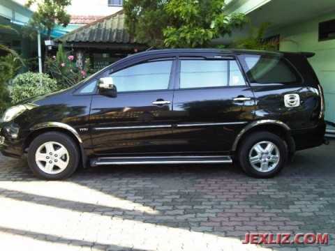 Toyota kijang  innova  2007  Mobil