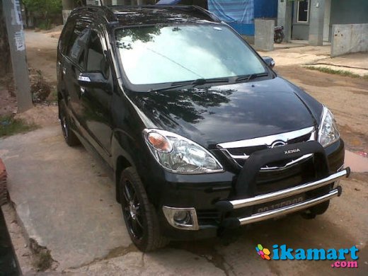 Jual Daihatsu Xenia tahun 2011 Hitam Modif - Mobil