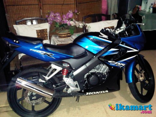 Jual Motor Honda CBR  150R Tahun  2010  BEKAS Motor