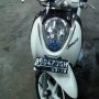 Jual Scoopy putih gold maret 2011, jak-ut, BU , 10jt nego